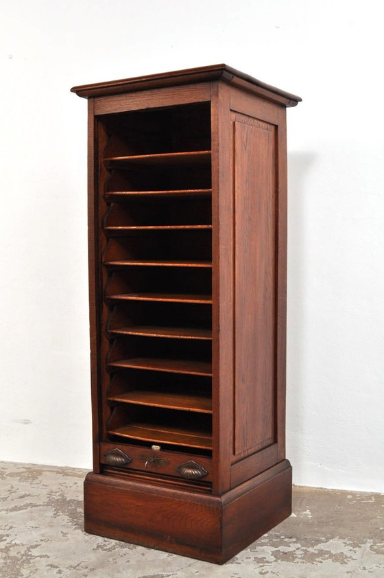 Image 1 of Antieke eiken roldeurkast / archiefkast, 1890s
