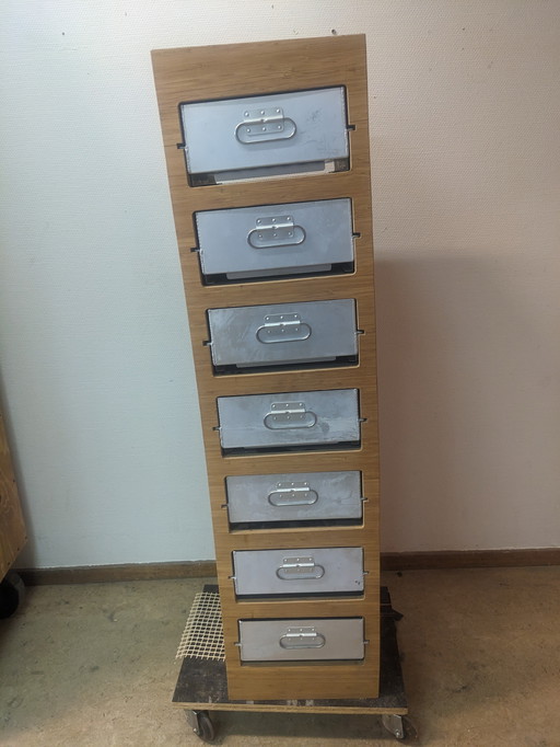 Valse Tulp, ladekast 2