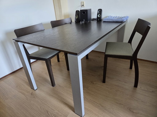 Table de salle à manger Arco avec 6 chaises et rallonge 60cm