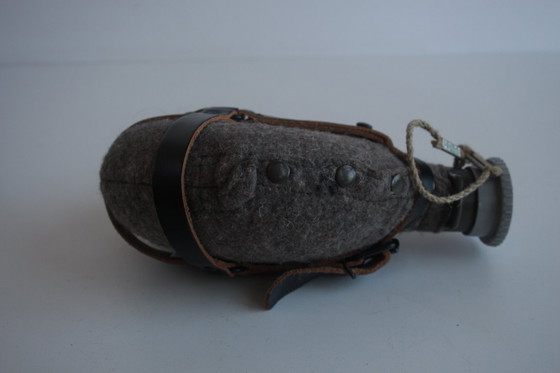 Image 1 of Bottiglia dell'esercito retrò ČSLA, 1980 circa