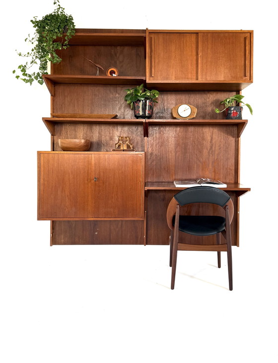Image 1 of Vintage modulair teakhouten wandsysteem ‘60