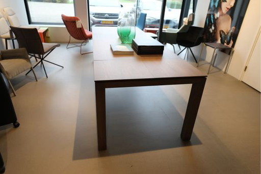 Joli Move Dining Table