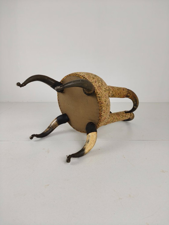 Image 1 of Rara poltrona decorativa antica a forma di corno di toro – ca. 1870
