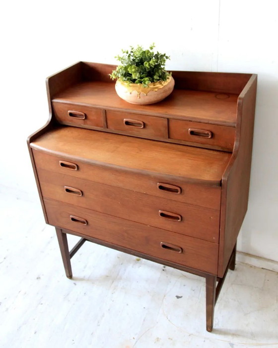 Mid-Century Curvy Dressing Table in Teak with Pull Out Mirror – Mid Century Modern (photo 3 of 5)