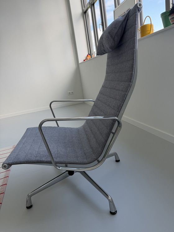 Image 1 of Vitra Eames EA 124 Aluminium Chair
