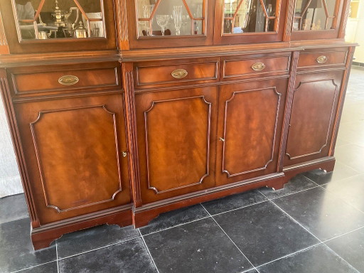 Vitrine en acajou de style Régence anglaise