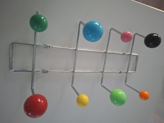 Image 1 of Appendiabiti da parete vintage in stile Memphis – Design postmoderno – Sfere colorate – Anni '80