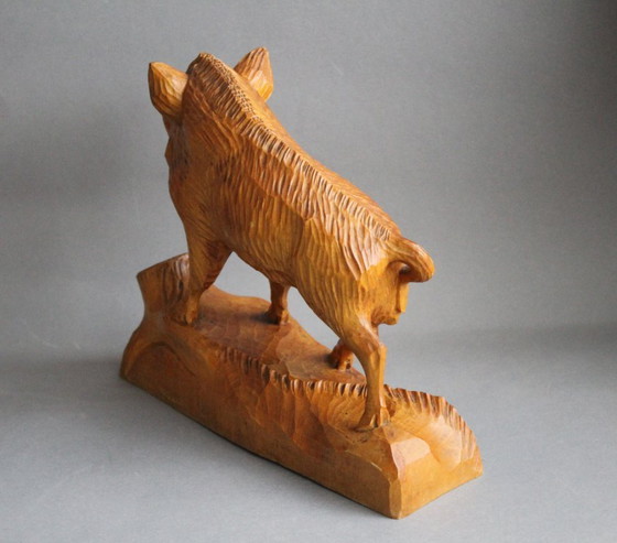 Image 1 of Grote, massief houten figuur van een wild zwijn, handgesneden vintage dierenbeeldje