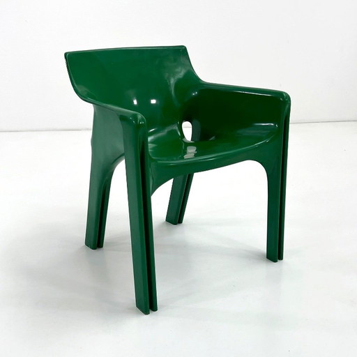 Fauteuil Gaudi Vert par Vico Magistretti pour Artemide, 1970s – Plastic