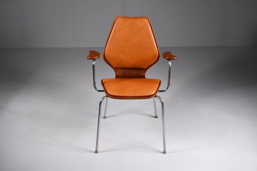 Vintage armchair by Øivind Iversen for Møre Lenestolfabrikk, Norway 1956 – fauteuils, Leather (photo 2 of 11)