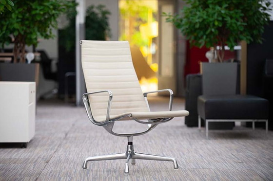 Image 1 of Herman Miller Ea116 - Poltrona modello vintage anni '70