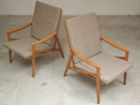 Pair of grey armchairs by Jiri Jiroutek for Intérier Praha – Wood, Mid Century Modern (photo 2 of 12)