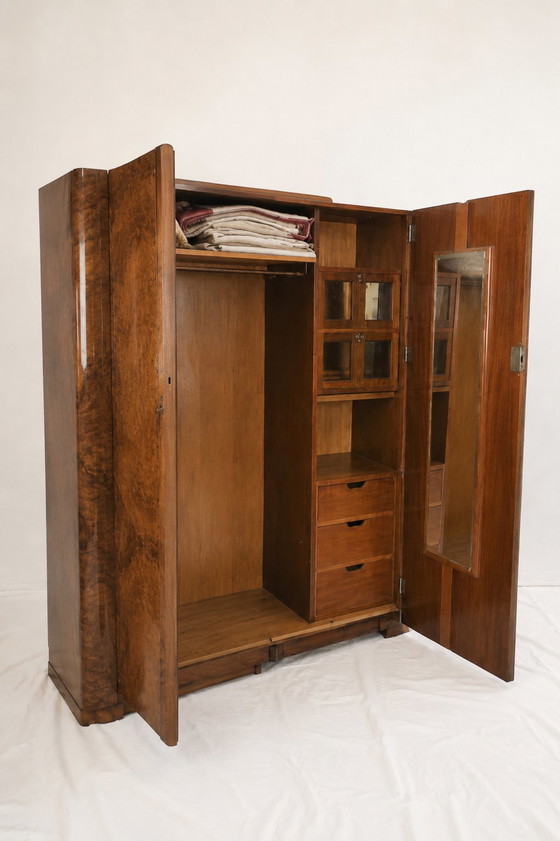 Armadio Art Déco degli anni '30, impiallacciato in radica di noce, 2 ante, ripiani, spazio per appendere (photo 4 of 5)