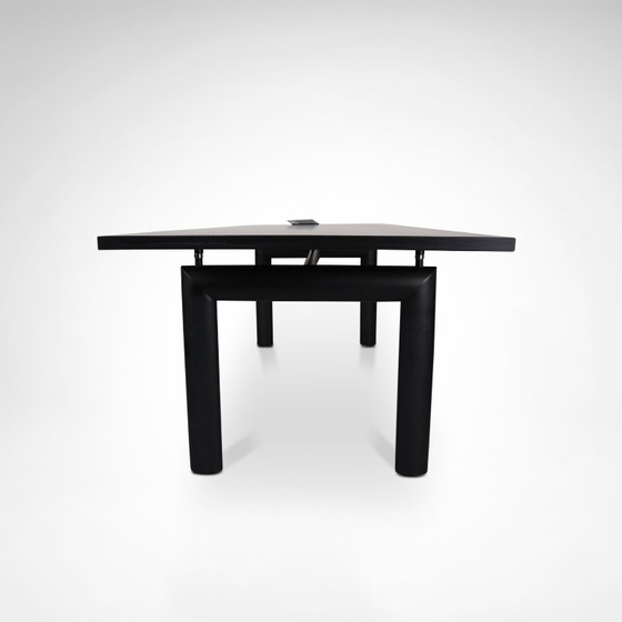 Tavolo da pranzo LC6 in acciaio e legno di Le Corbusier et al. per Cassina anni '80 – Tavoli da pranzo, Metal (photo 3 of 10)
