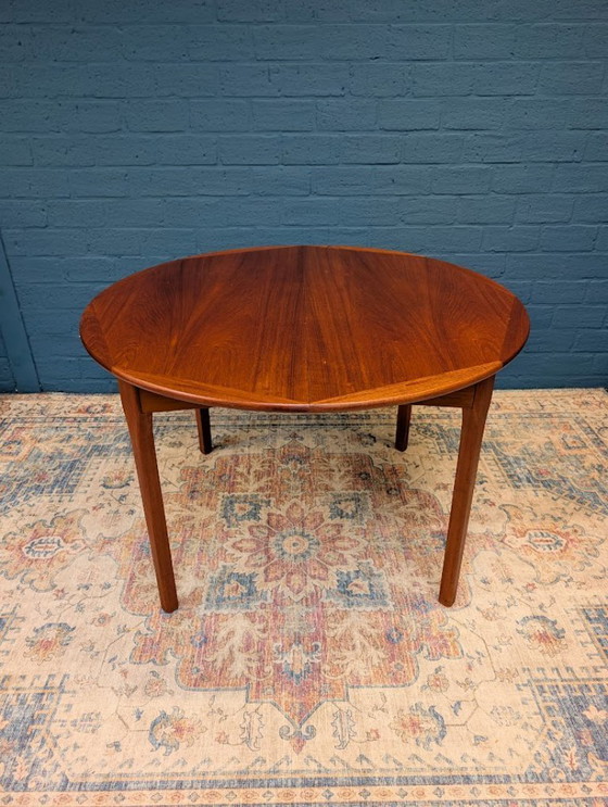 Image 1 of Vintage round extendable dining table, 1960s