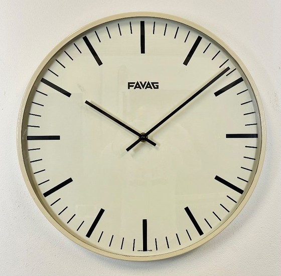 Image 1 of Horloge murale vintage suisse beige de Favag, années 1970
