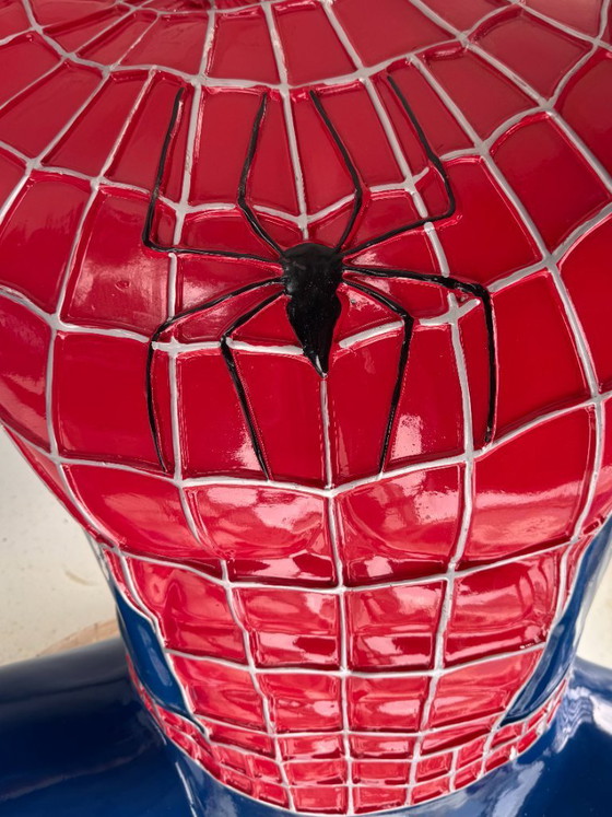 Image 1 of Statua di Spider-Man a grandezza naturale – un vero gioiello che non passa inosservato (210 x 140 cm)