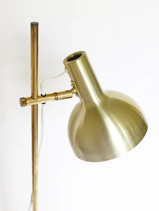 Image 1 of Vintage staande lamp messing Deens design retro