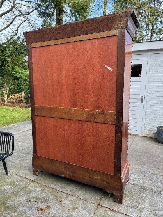 Image 1 of Cabinet Biedermeier ancien, en bois d'acajou