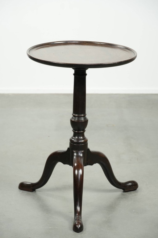Charmante antieke Engelse ronde bijzet/ wijntafel uit eind 18e/ begin 19e eeuw met een prachtige diep en warm patina