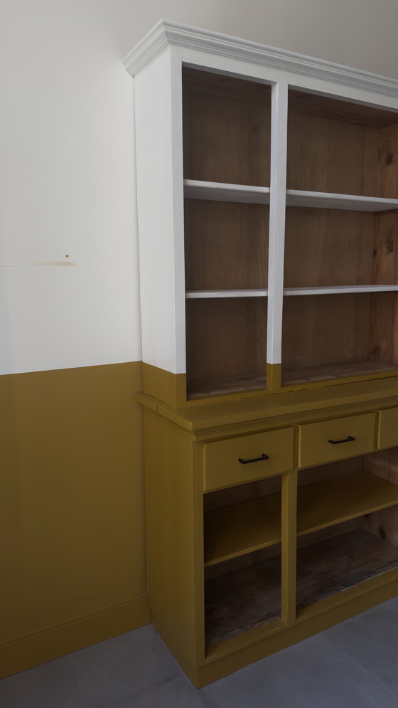 Image 1 of Grande mobiletto per biblioteca in legno massello - Piano e base modulari