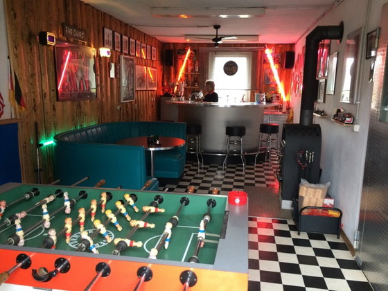 Conjunto de asientos retro Diner con mesa en turquesa, Conjuntos de comedor, Skai, Metal (foto 4 de 5)