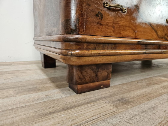 Image 1 of Art Decò Display Cabinet in Walnut Burl