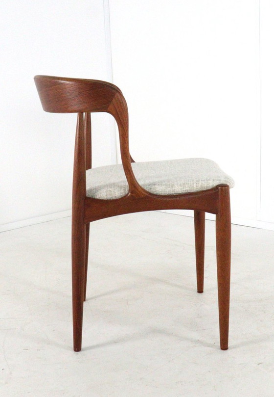 Image 1 of Set 10 Johannes Andersen voor Uldum mobelfabrik stoelen vintage 