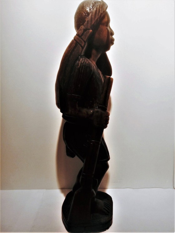 Image 1 of Grande sculpture lourde de chasseur africain