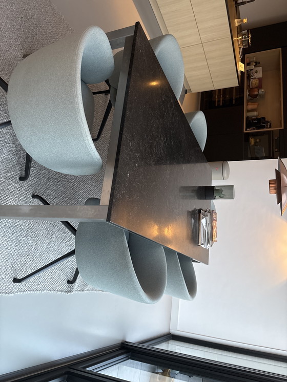 Image 1 of Mooie tafel van Belgisch hardsteen 