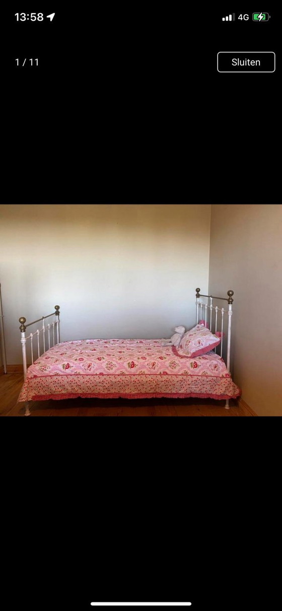 Image 1 of Letto antico in ghisa con rete a doghe