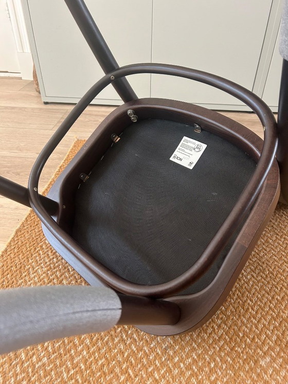 Image 1 of Silla de comedor Ton 811