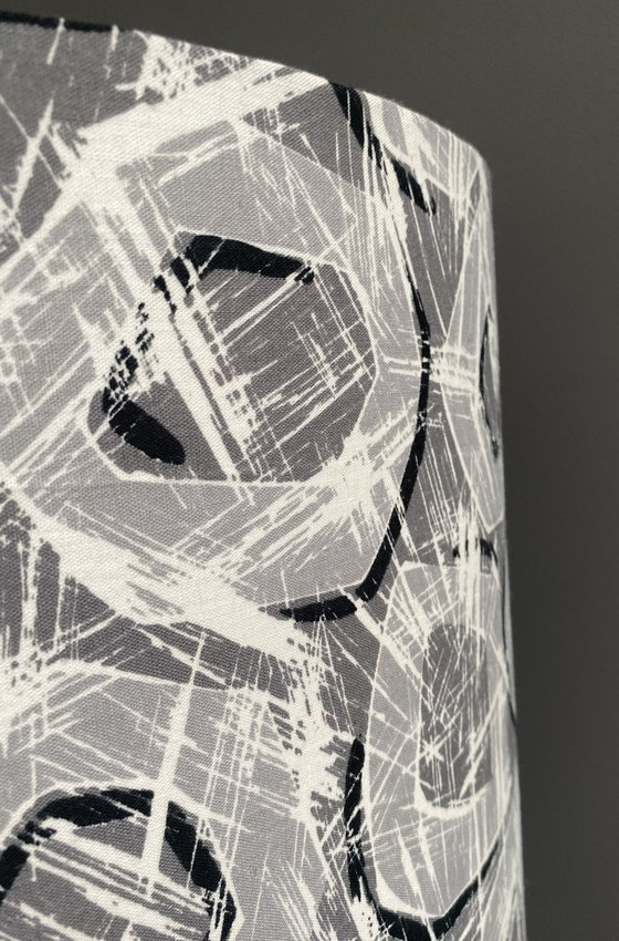 Image 1 of Lampada da terra vintage in teak con paralume stampato a ciambella