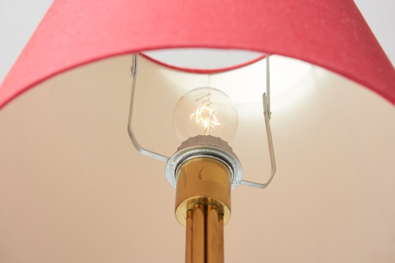 Image 1 of Lámpara de pie de los años 50, en latón y madera clara.