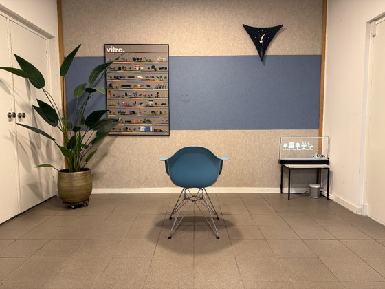 Vitra | Eames | DAR | Eiffel bleu clair et chromé | 2 pièces – Fauteuils, Metal, Plastic (photo 5 of 9)