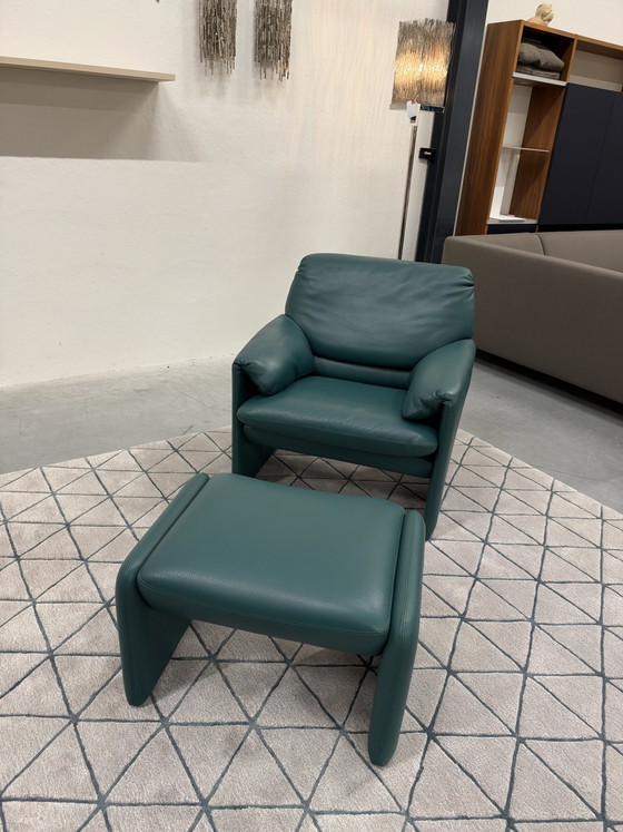 Leolux Bora Beta with ottoman, green color, Armchairs, Leather (photo 8 of 8)