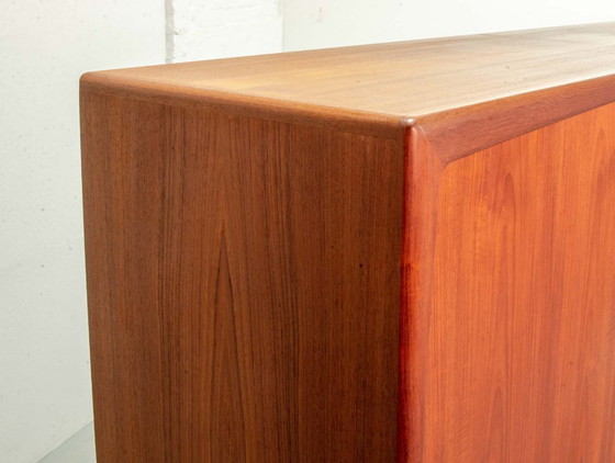 Image 1 of Großes HP Hansen skandinavisches Design Highboard/Sideboard aus massivem Teakholz. Dänemark, 1960er Jahre.