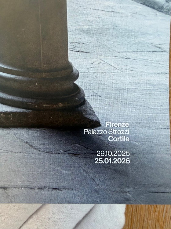 Image 1 of Kaws The Message, ...... Met Dank Aan Fondazione Palazzo Strozzi, Florence, Italië