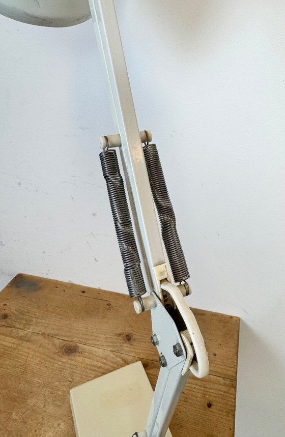 Image 1 of Lampada da tavolo vintage bianca da architetto italiano, anni '70