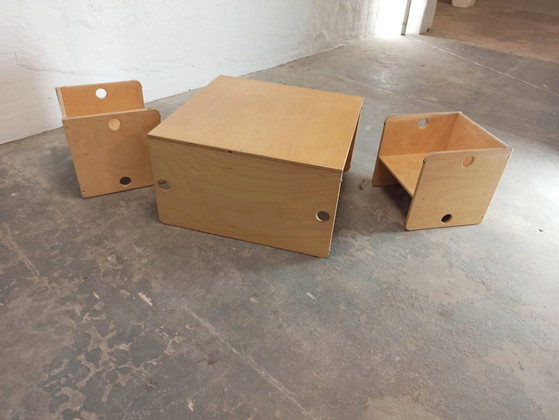 Image 1 of Conjunto Montessori de mesa y sillas de madera para niños
