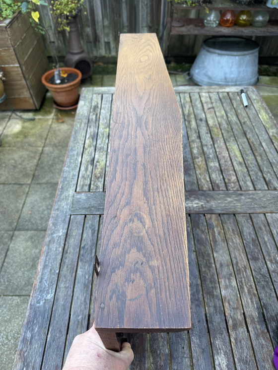 Image 1 of Porte-manteau de l'école d'Amsterdam | vers 1920 | Chêne massif | Une pièce qui attire tous les regards