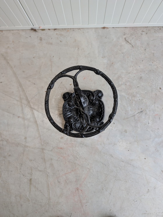 Umbrella stand - Cast Iron Art Nouveau (photo 3 of 8)