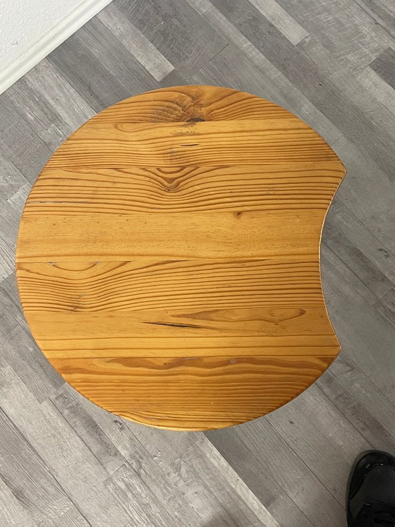 2x Zweedse bijzettafels, massief grenenhout, design uit de jaren 70 – Wood (photo 8 of 11)