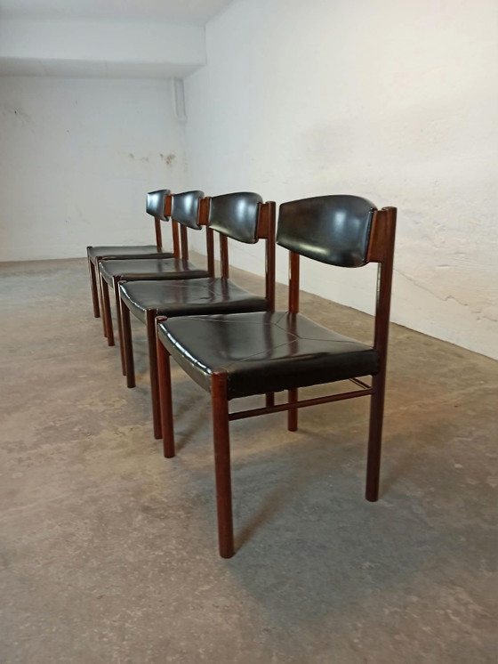 Lot de 4 chaises de salle à manger mid-century, Skaï, Bois, Noir (photo 5 sur 15)