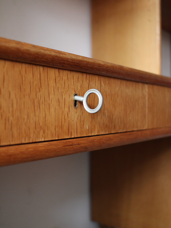 Image 1 of Vintage modulair vrijstaand wandsysteem in eiken