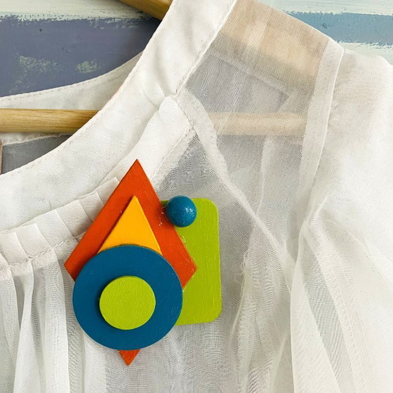 Image 1 of Broche en bois géométrique abstraite Art Déco faite à la main