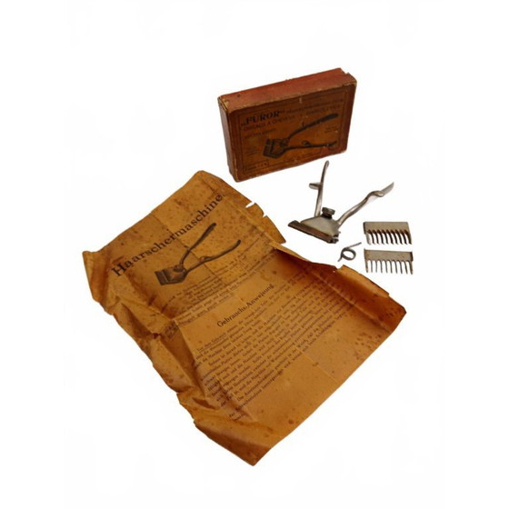 Image 1 of Antique Hand Hair Clipper "FUROR"