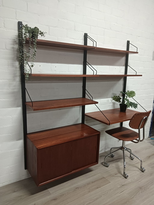 Poul cadovius Royal System Denmark modular wall unit