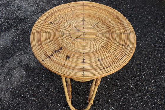 Image 1 of Tavolino rotondo in rattan, periodo vintage anni '60/'70