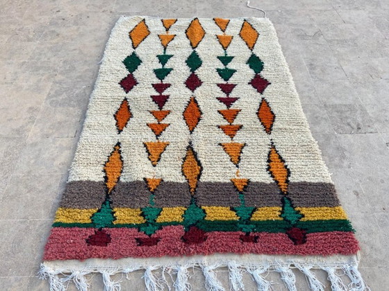 Image 1 of Handmade Moroccan rug, decorated, 200cm x 300cm
